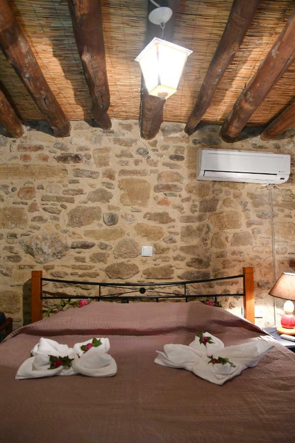 Stone House Apartment Malona Village Bagian luar foto