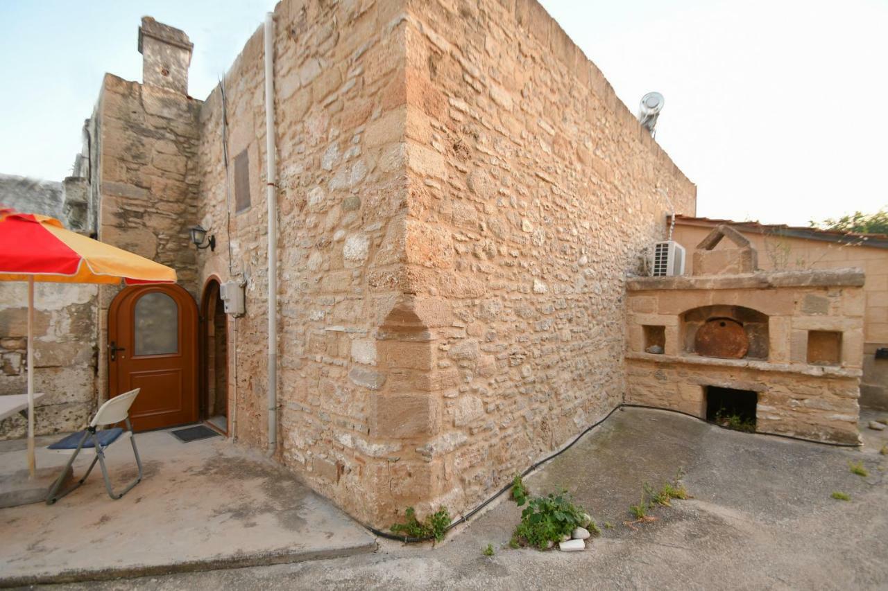 Stone House Apartment Malona Village Bagian luar foto